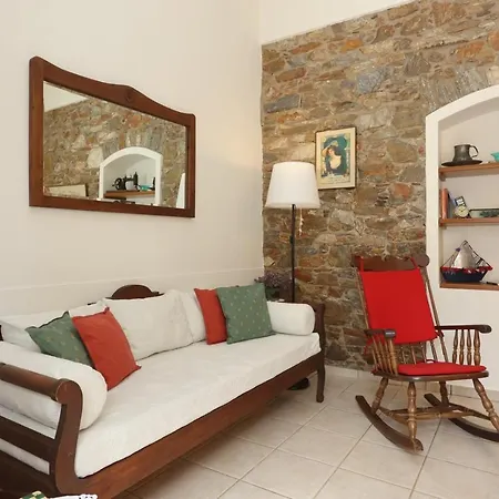 Babina's Place-traditional House In Ermoupoli